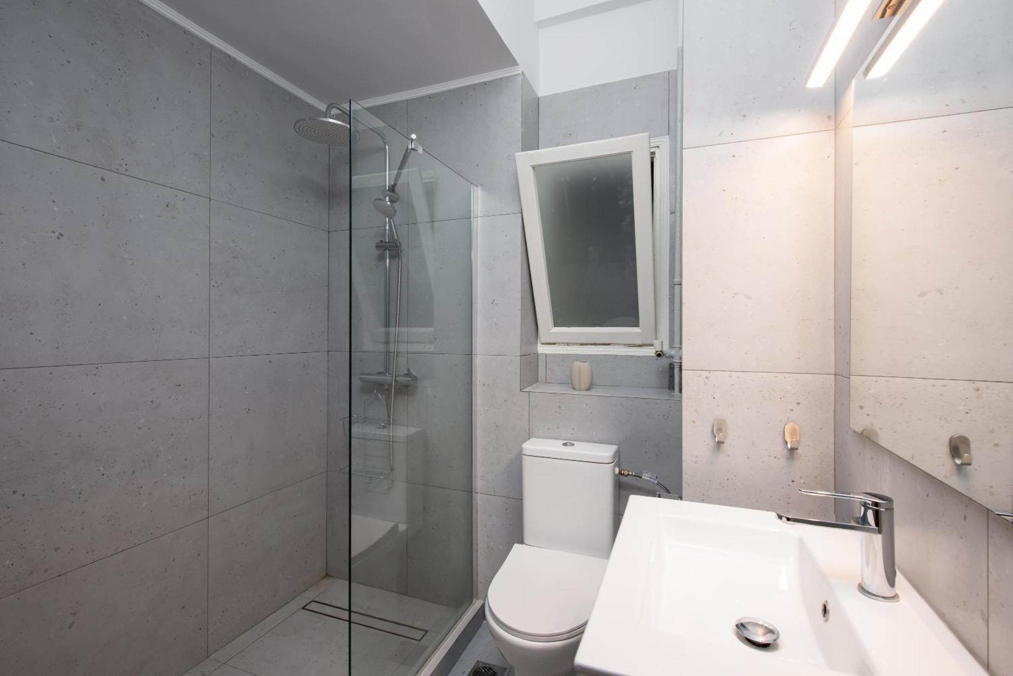 Philos At Nikis - Two Bedroom In Plaka Atenas Exterior foto